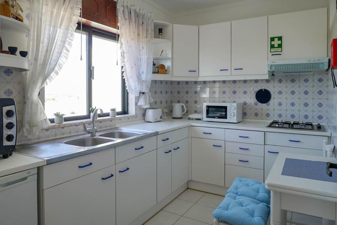 Studio Apartment With Sea View & Fibre Internet Albufeira Luaran gambar